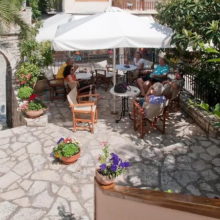 Hotel Nefeli Áyios Nikítas