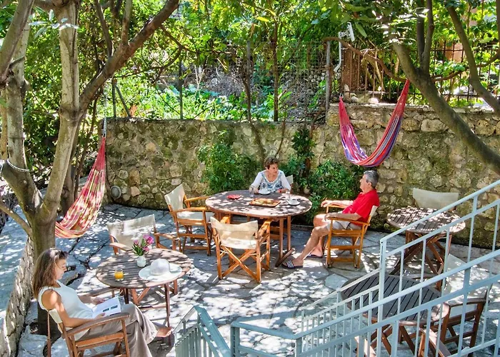 Nefeli Agios Nikitas