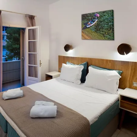 Nefeli Hotel 2*