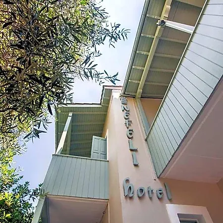 Hotel Nefeli 2*
