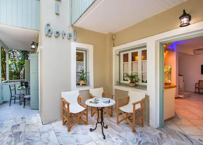 Nefeli 2* Áyios Nikítas